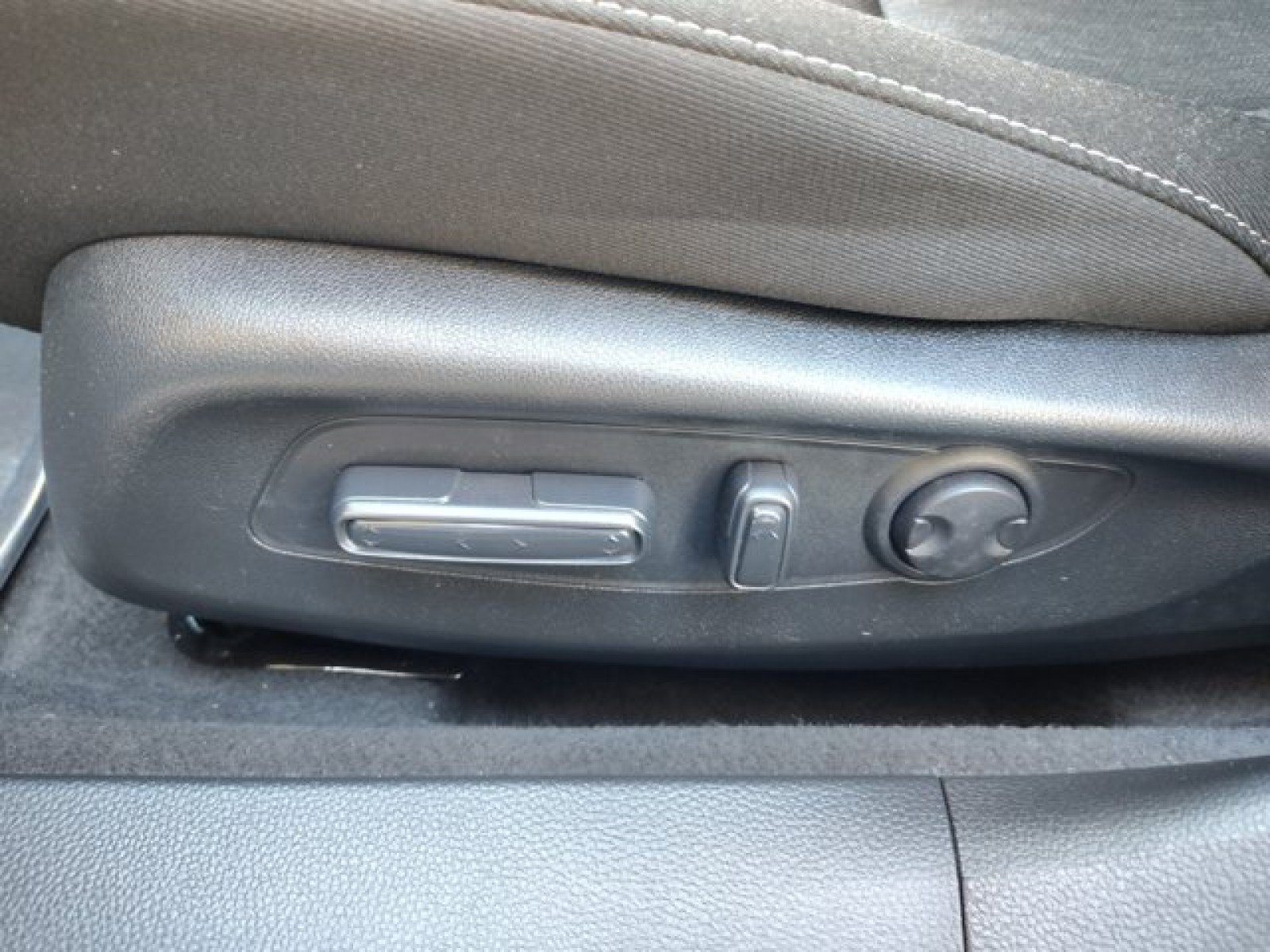 Used 2023 Honda Accord EX image 12