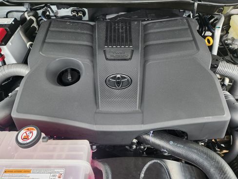 New 2026 Toyota Tundra Platinum AWD/4WD image 25