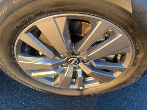 Certified 2025 Nissan Pathfinder SV image 41