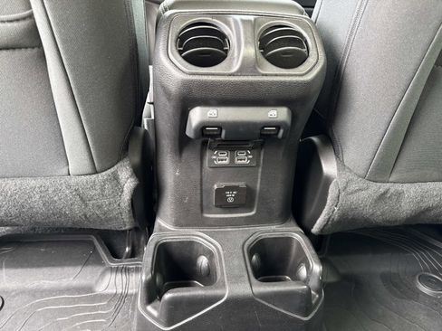 Used 2021 Jeep Gladiator Overland w/ Safety Group image 30