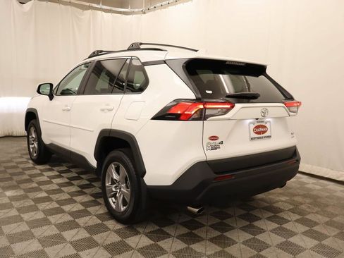 Used 2023 Toyota RAV4 XLE AWD/4WD image 3