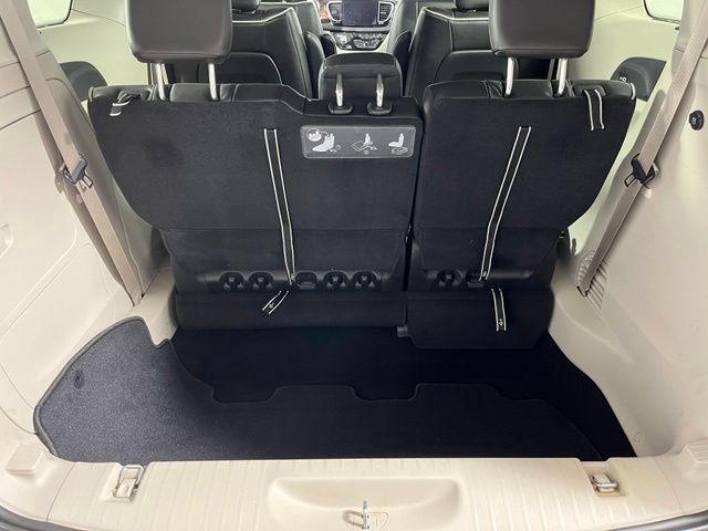 Used 2021 Chrysler Pacifica Limited FWD image 40