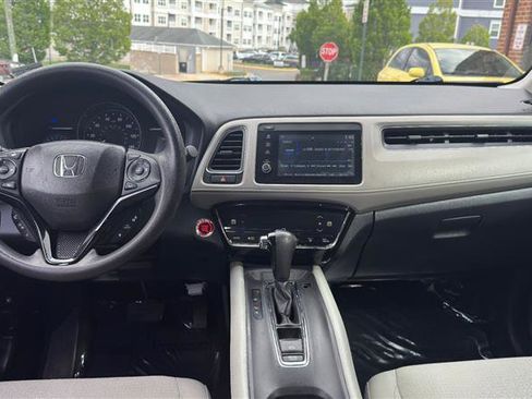 Used 2019 Honda HR-V EX image 24