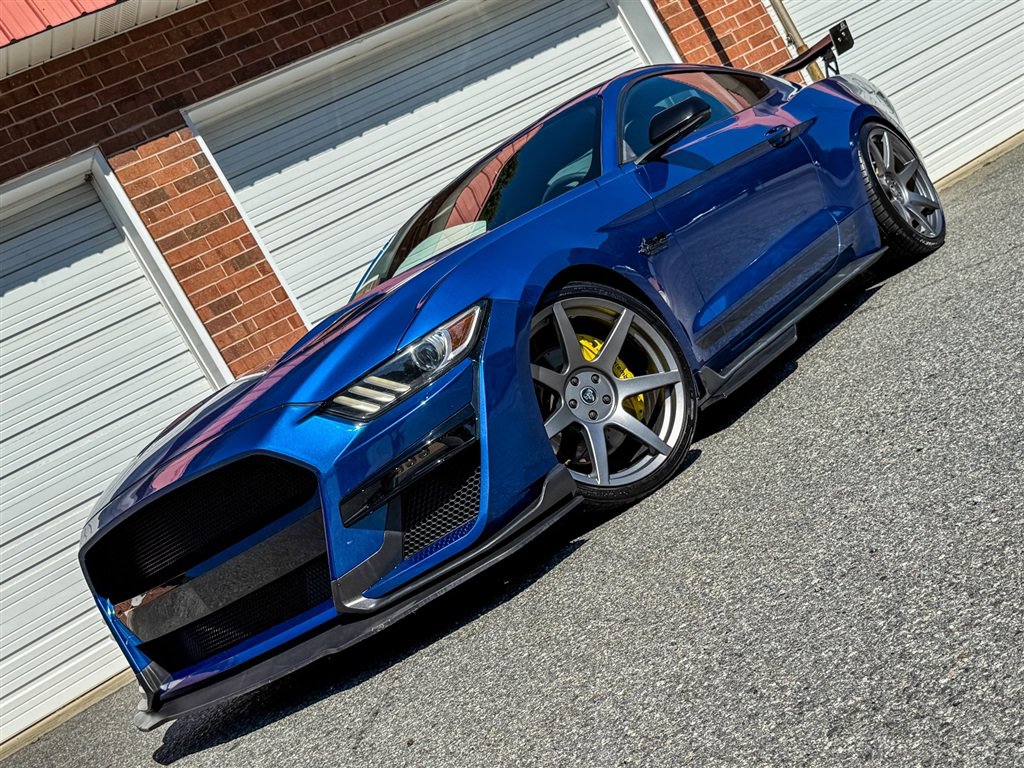 Used 2017 Ford Mustang GT Premium RWD image 3