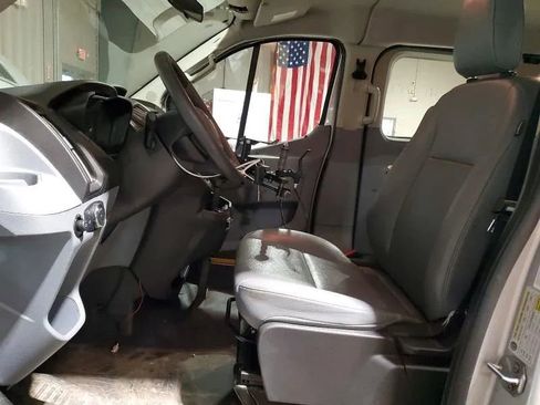 Used 2019 Ford Transit 150 XL image 7