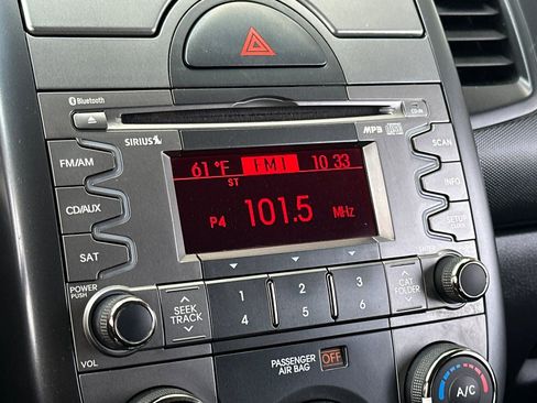 Used 2011 Kia Soul + w/ Audio Pkg image 18