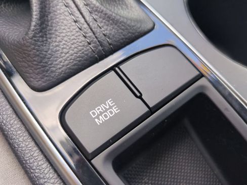 Used 2017 Hyundai Sonata Sport w/ Value Edition Package 02 FWD image 28