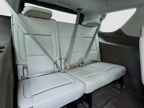 Used 2021 GMC Yukon Denali w/ Denali Premium Package image 20