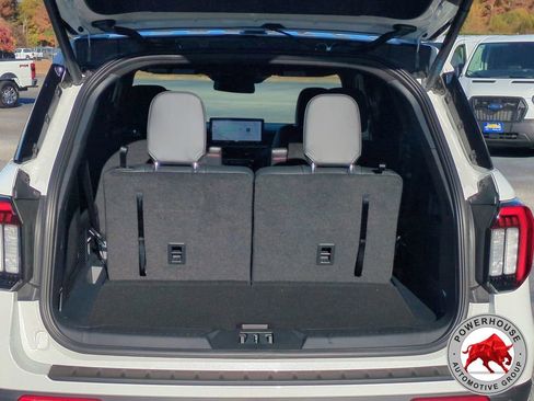New 2026 Ford Explorer ST-Line w/ ST-Line Street Pack image 14