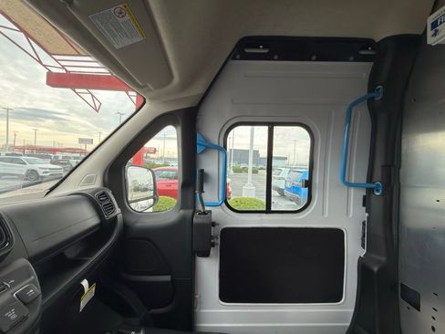 New 2024 RAM ProMaster 3500 w/ Delivery Van Package FWD image 17