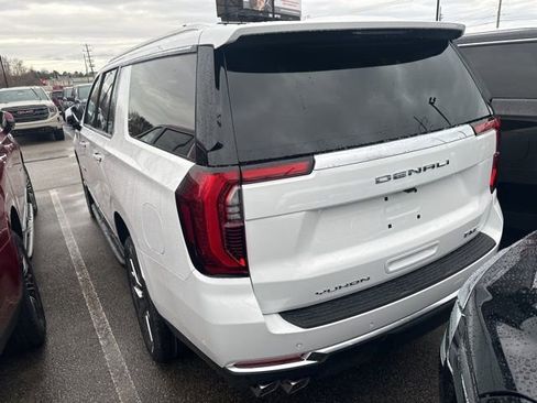 New 2026 GMC Yukon XL Denali image 9