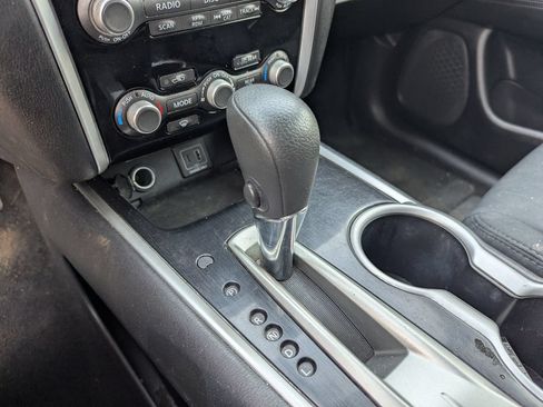 Used 2019 Nissan Pathfinder S FWD image 14