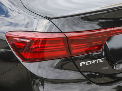 Certified 2023 Kia Forte GT-Line FWD image 10