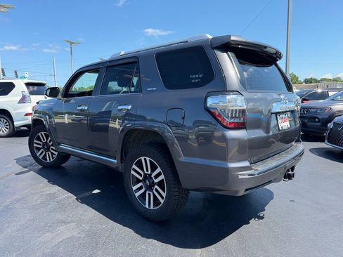 Used 2022 Toyota 4Runner Limited AWD/4WD image 5