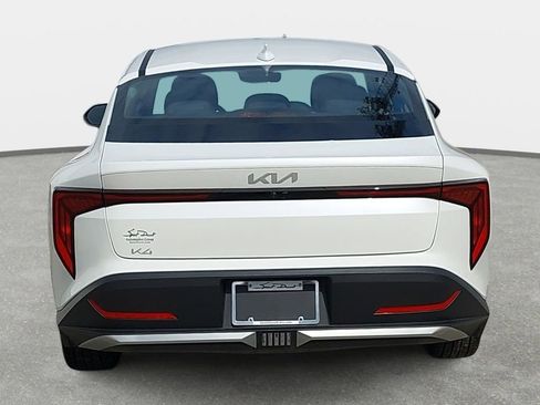 Used 2025 Kia K4 EX image 6