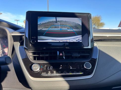 Used 2025 Toyota Corolla LE image 17