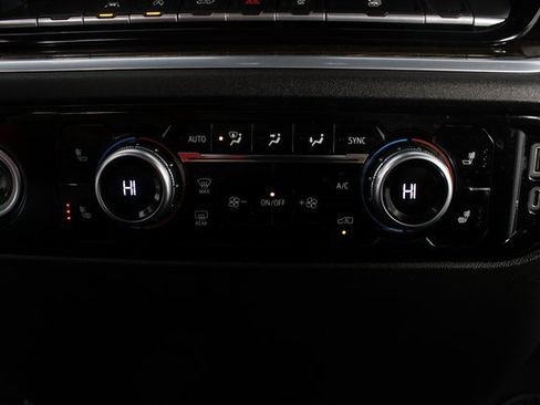 Used 2022 GMC Sierra 1500 Elevation image 6