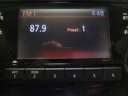 Used 2015 Nissan Rogue SV image 25