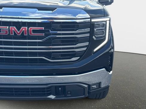 New 2026 GMC Sierra 1500 SLT w/ SLT Premium Package AWD/4WD image 9