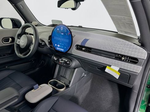 Certified 2025 MINI Cooper S image 28