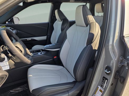 New 2026 Lexus TX 500h AWD image 29