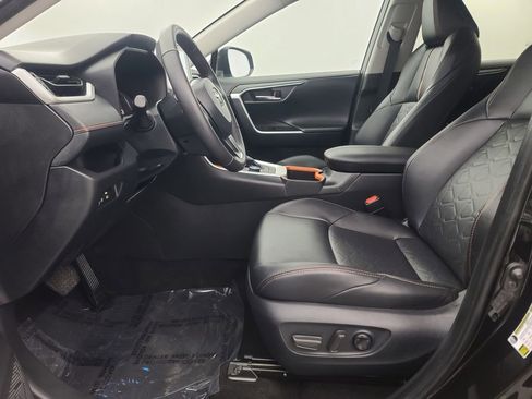 Used 2024 Toyota RAV4 Adventure image 27