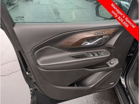 Used 2020 GMC Terrain Denali w/ Denali Premium Package image 15