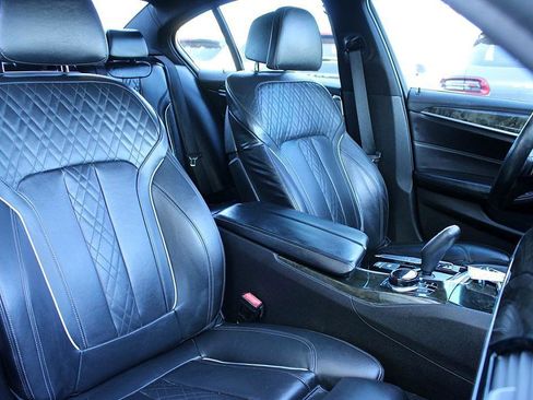 Used 2018 BMW M550i xDrive M550i xDrive image 23