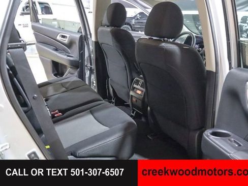 Used 2020 Nissan Pathfinder SV FWD image 47