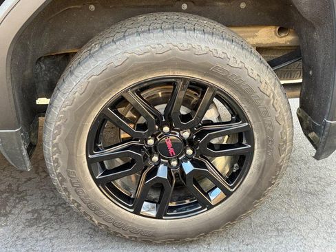 Used 2023 GMC Sierra 1500 Elevation w/ X31 Off-Road Package image 5