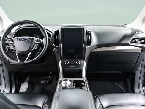 Used 2024 Ford Edge SEL w/ Convenience Package AWD/4WD image 8