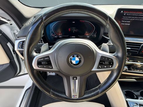 Used 2021 BMW 530i xDrive w/ M Sport Package AWD/4WD image 11