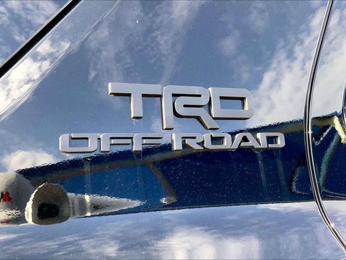 Used 2025 Toyota 4Runner TRD Off-Road Premium w/ Tow Technology Package AWD/4WD image 10