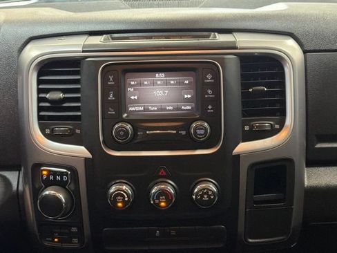 Used 2022 RAM 1500 Classic SLT AWD/4WD image 15