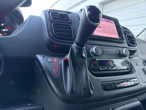 Used 2025 RAM ProMaster 2500 w/ Convenience Group image 20