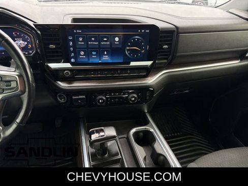 Used 2022 Chevrolet Silverado 1500 LT w/ Z71 Off-Road Package AWD/4WD image 28