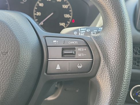 Used 2025 Honda HR-V LX image 24