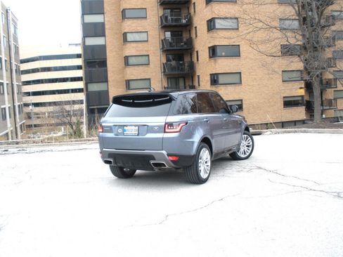 Used 2020 Land Rover Range Rover Sport HSE image 18