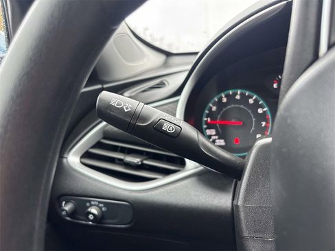 Used 2024 Chevrolet Malibu LT image 31