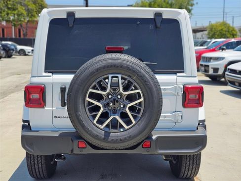 New 2026 Jeep Wrangler Unlimited Sahara w/ Safety Group AWD/4WD image 6