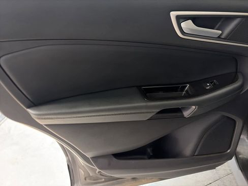 Used 2020 Ford Edge SEL w/ Convenience Package image 18