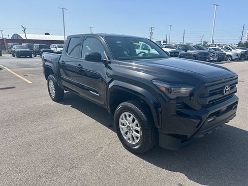 Used 2026 Toyota Tacoma SR5 AWD/4WD image 11