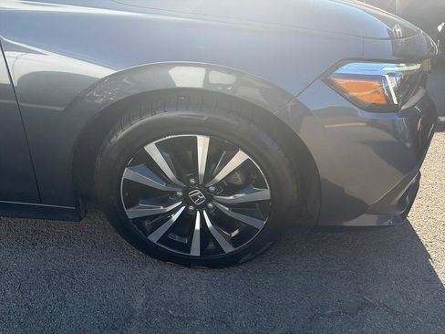 Used 2023 Honda Civic EX image 4