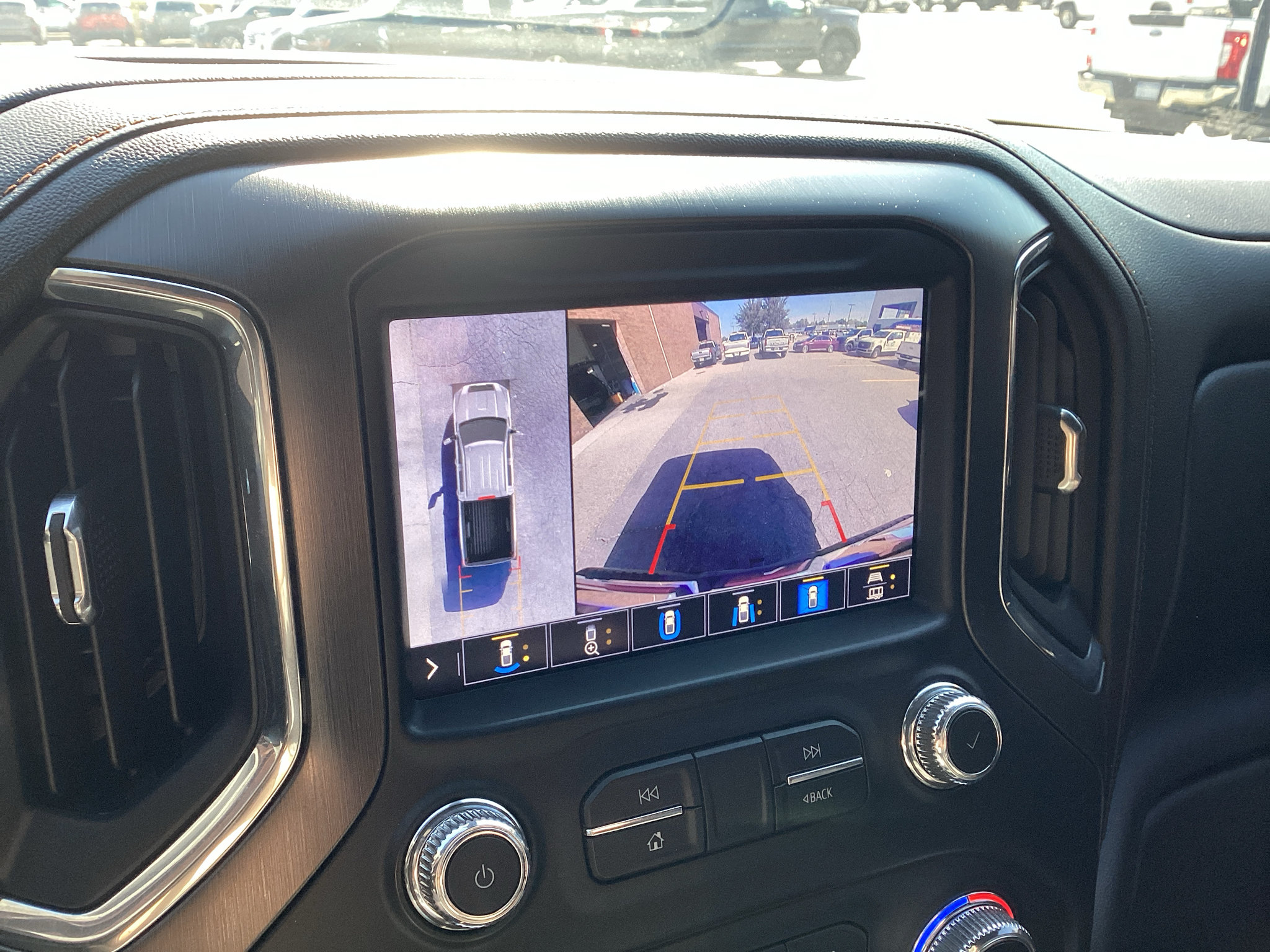 Used 2020 GMC Sierra 2500 AT4 w/ AT4 Premium Package AWD/4WD image 29