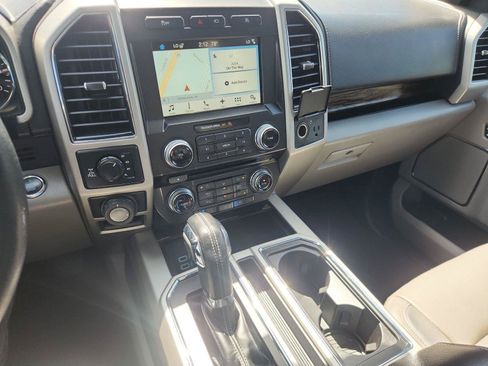 Used 2018 Ford F150 Lariat w/ Equipment Group 502A Luxury AWD/4WD image 31