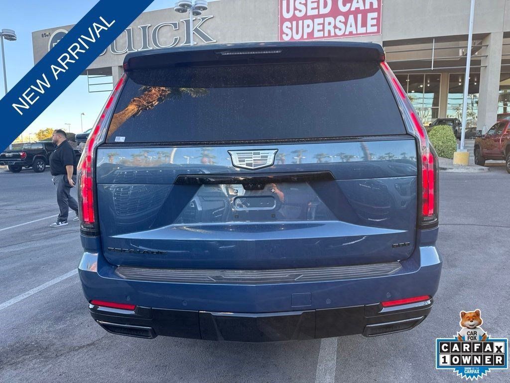 Used 2026 Cadillac Escalade ESV Platinum Sport w/ LPO, ONYX Package AWD/4WD image 4