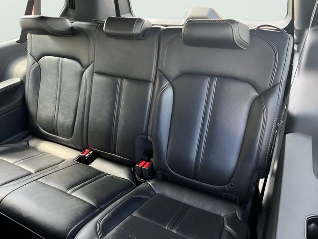 Used 2024 Jeep Wagoneer L Series II w/ Flexible Seating Group RWD image 32