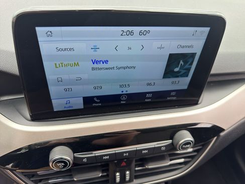 Used 2022 Ford Escape SE FWD image 25
