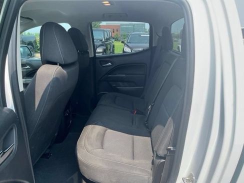 Used 2022 Chevrolet Colorado LT RWD image 12