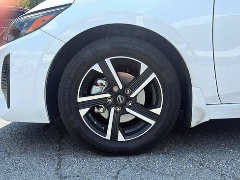 Certified 2024 Nissan Sentra SV FWD image 11